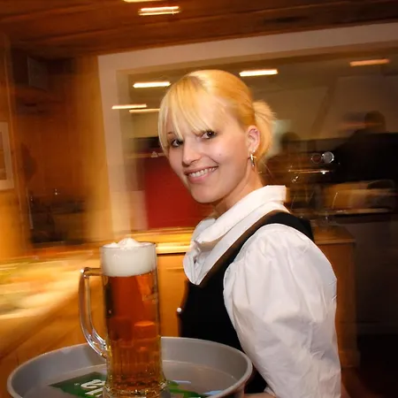 杜卡恩酒店 酒店